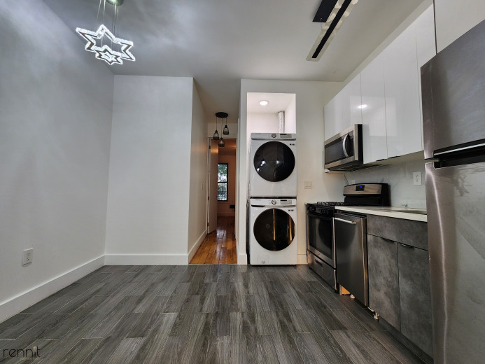 640 Kosciuszko St, Apt 2L Image 16