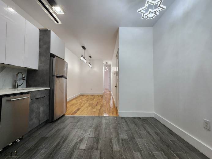 640 Kosciuszko St, Apt 2L Image 6