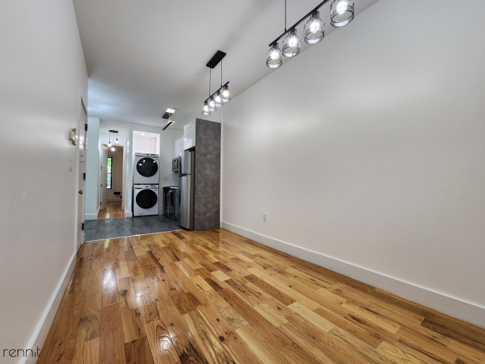 640 Kosciuszko St, Apt 2L Image 8
