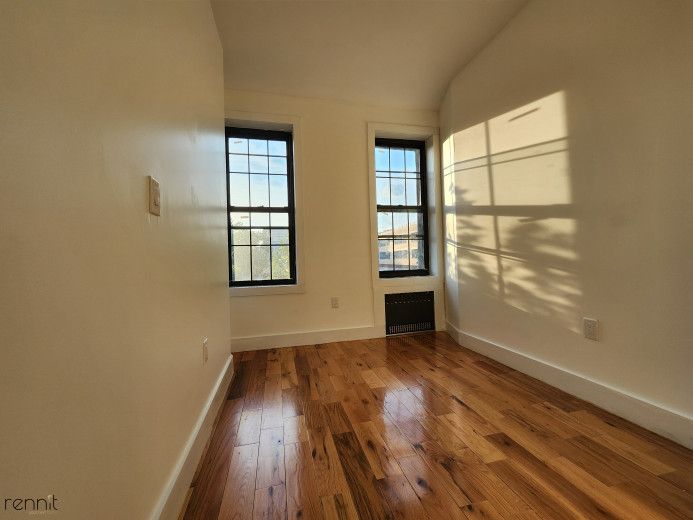 640 Kosciuszko St, Apt 2L Image 10
