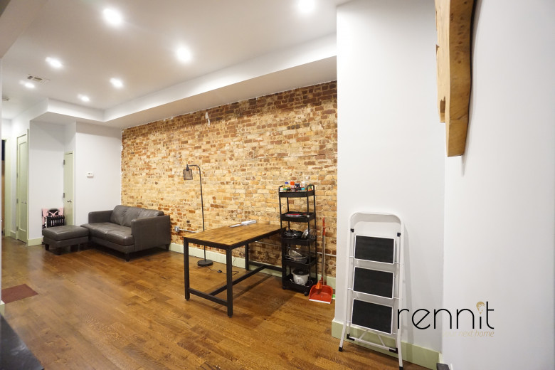 686 Jefferson Ave, Apt 2L Image 1