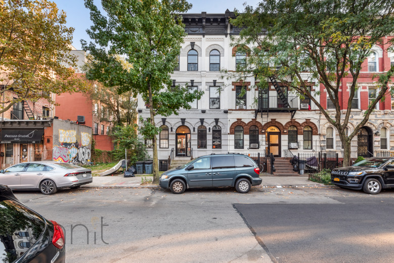 686 Jefferson Ave, Apt 2L Image 18