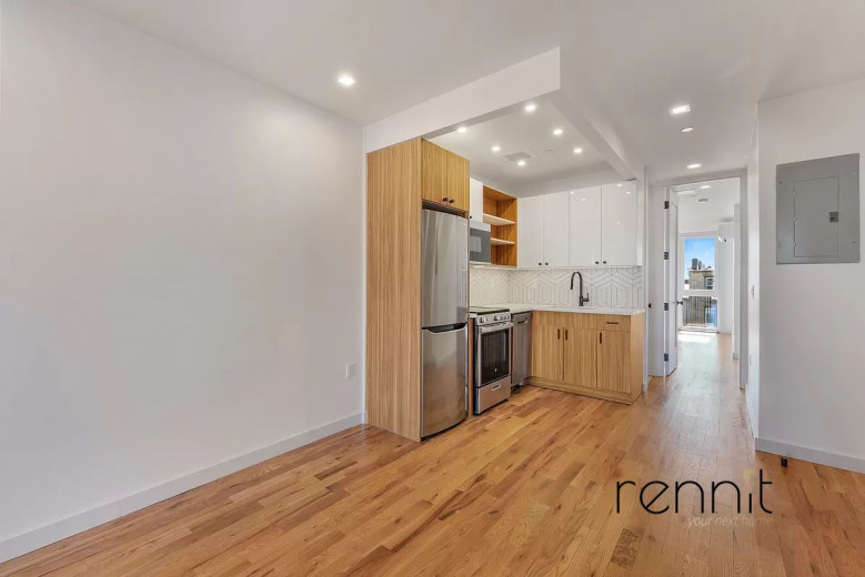 774 Lexington Ave, Apt 4B Image 2