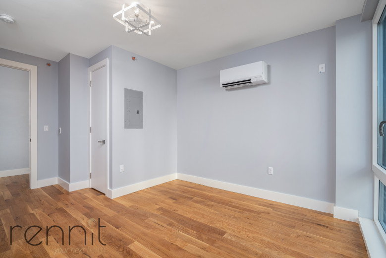 56 Ainslie St, Apt 5A Image 4