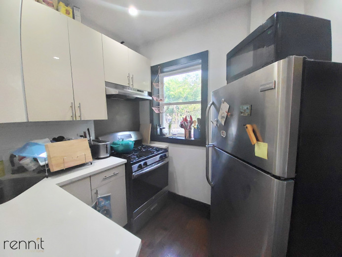 758 Willoughby Ave, Apt 3 Image 3