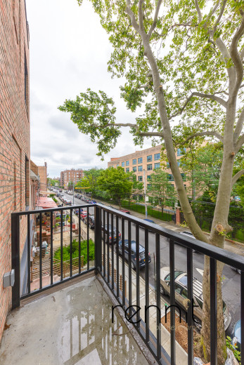 591 Rutland Rd, Apt 3F Image 5