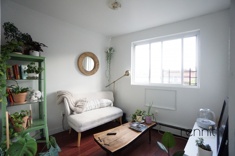 1022 Broadway, Apt 2 Image 2