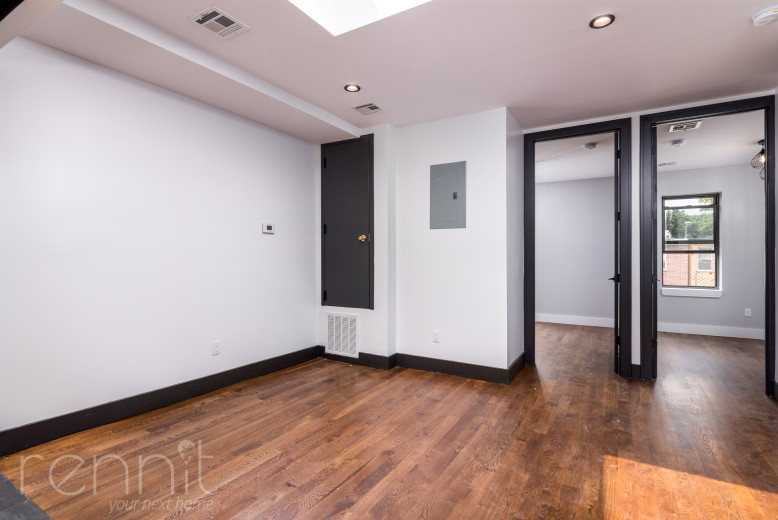 1109 Decatur St, Apt 3 Image 2