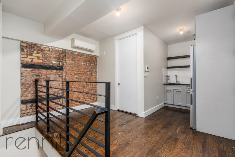810 St Johns Pl, Apt 1F Image 1
