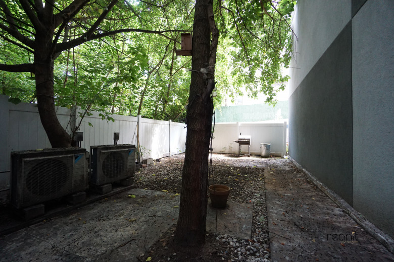 810 St Johns Pl, Apt 1F Image 11