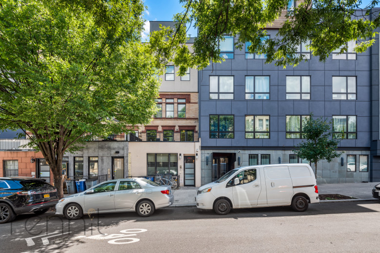 810 St Johns Pl, Apt 1F Image 12