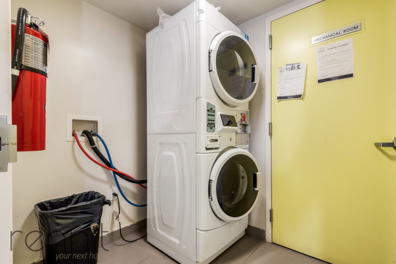 810 St Johns Pl, Apt 1F Image 13