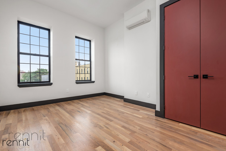127 Thames Street, Apt 4L Image 10