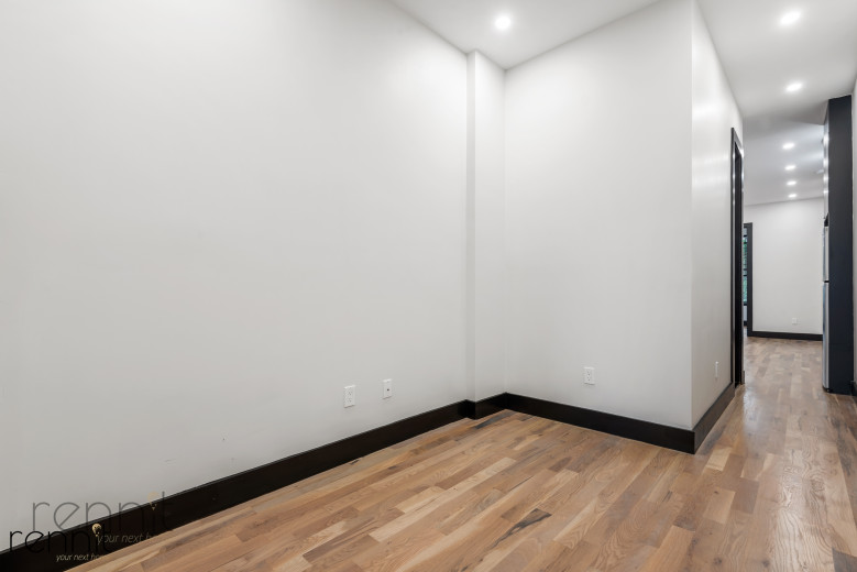 127 Thames Street, Apt 4L Image 4