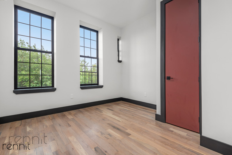 127 Thames Street, Apt 4L Image 9