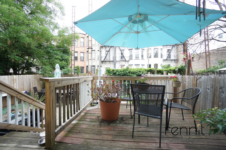 1689 Gates Ave, Apt 1Right Image 1
