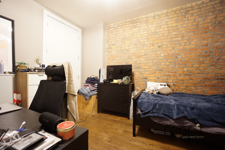 1689 Gates Ave, Apt 1Right Image 12