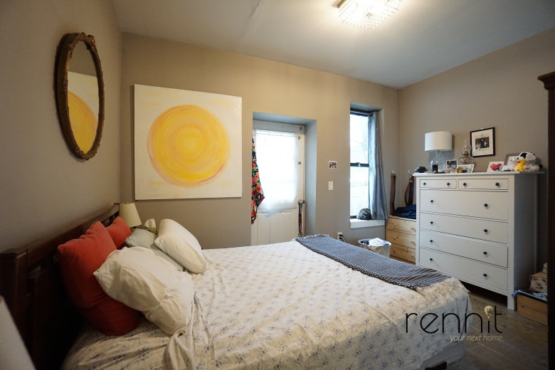 1689 Gates Ave, Apt 1Right Image 13