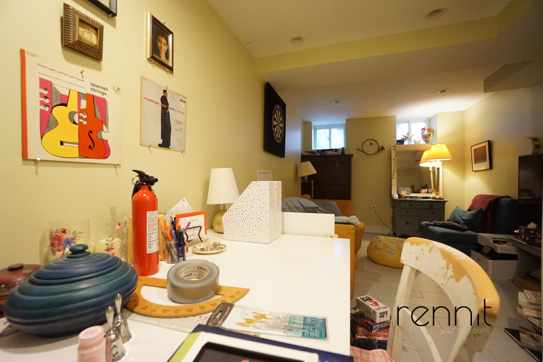 1689 Gates Ave, Apt 1Right Image 16