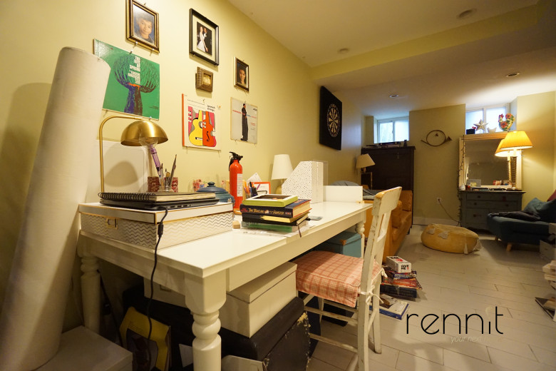 1689 Gates Ave, Apt 1Right Image 20
