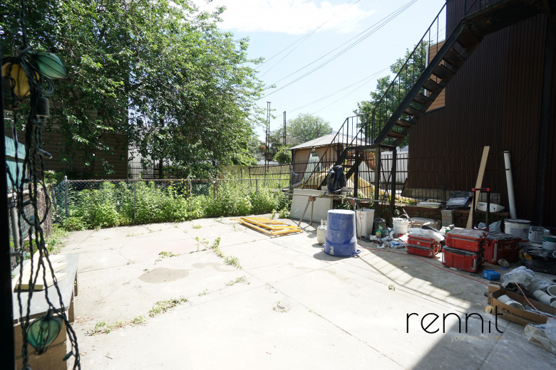60-85 54th St, Apt 1R Image 1