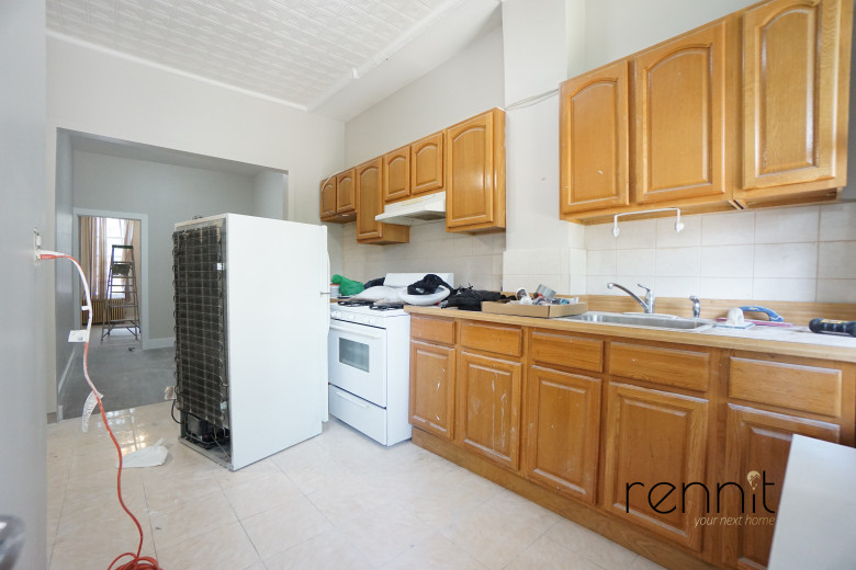 60-85 54th St, Apt 1L Image 4