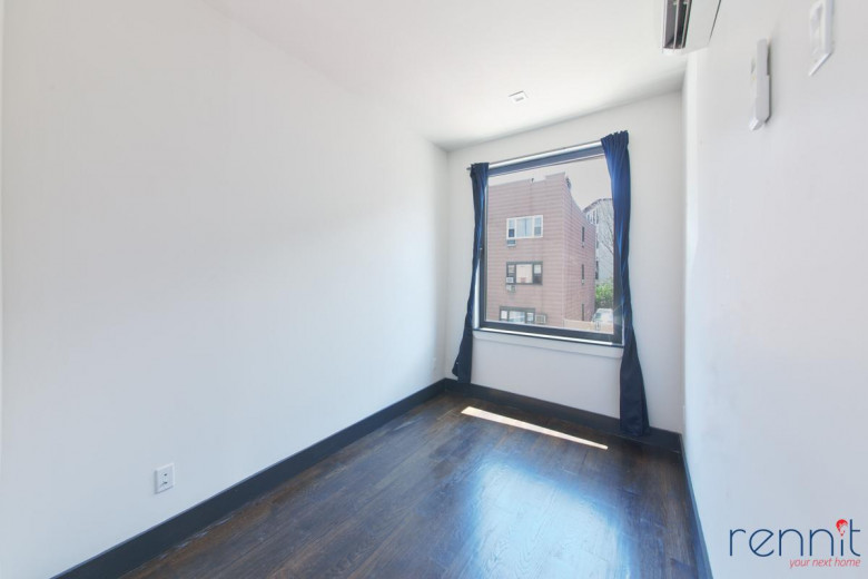 241 Devoe St, Apt 2R Image 9