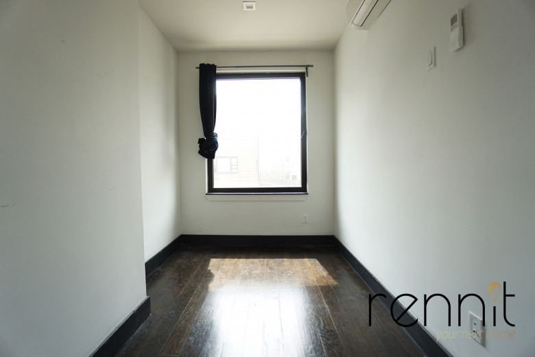241 Devoe St, Apt 2R Image 12
