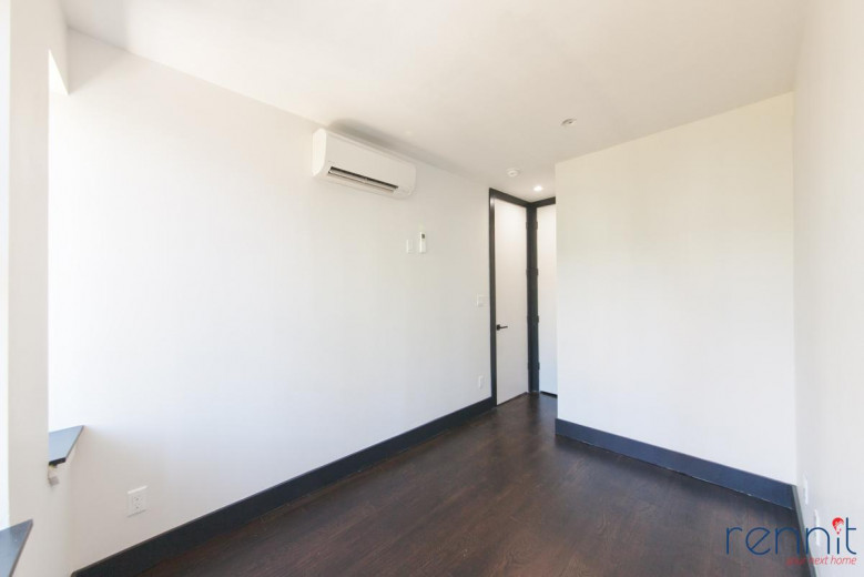 241 Devoe St, Apt 2R Image 13