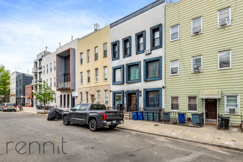241 Devoe St, Apt 2R Image 14