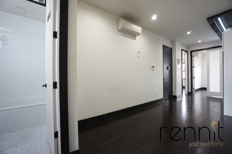 241 Devoe St, Apt 2R Image 4