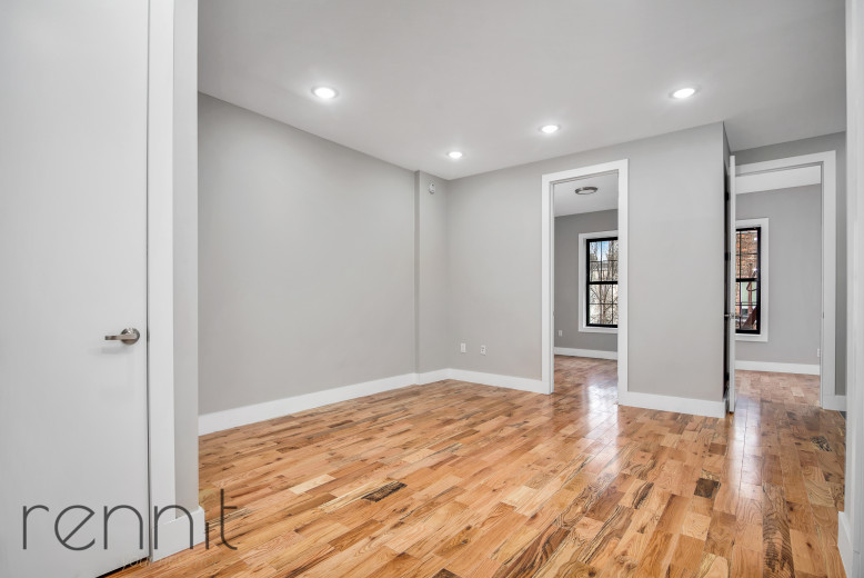 553 E 26th St, Apt 2R Image 1