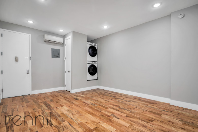 553 E 26th St, Apt 2R Image 3
