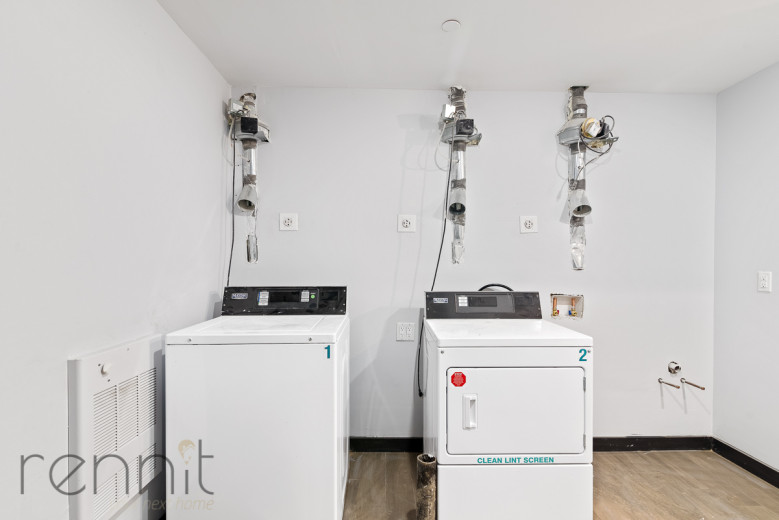 311 Wilson Ave, Apt 2B Image 12