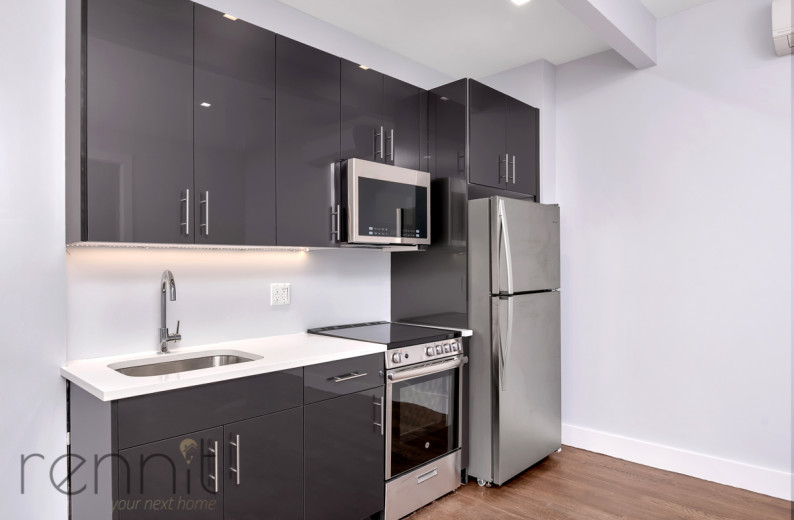311 Wilson Ave, Apt 2B Image 4