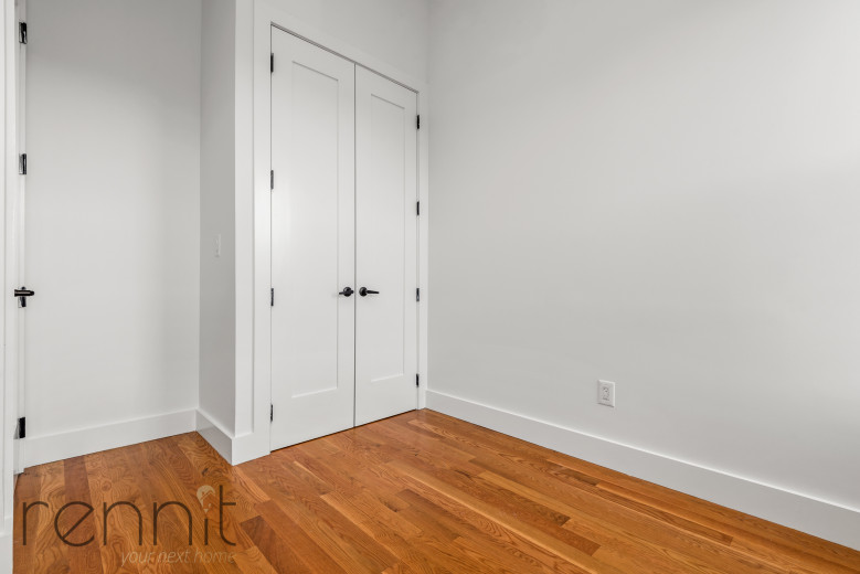 638 Wilson Ave, Apt 3L Image 11