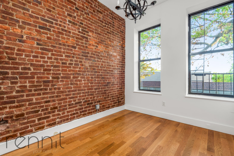 638 Wilson Ave, Apt 3L Image 4