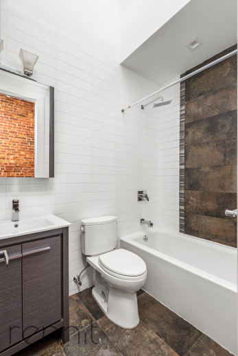 638 Wilson Ave, Apt 3L Image 6