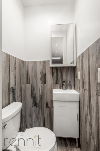 638 Wilson Ave, Apt 3L Image 7