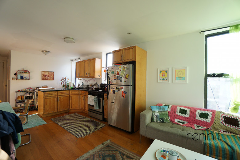 453 Franklin Ave, Apt 3 Image 7