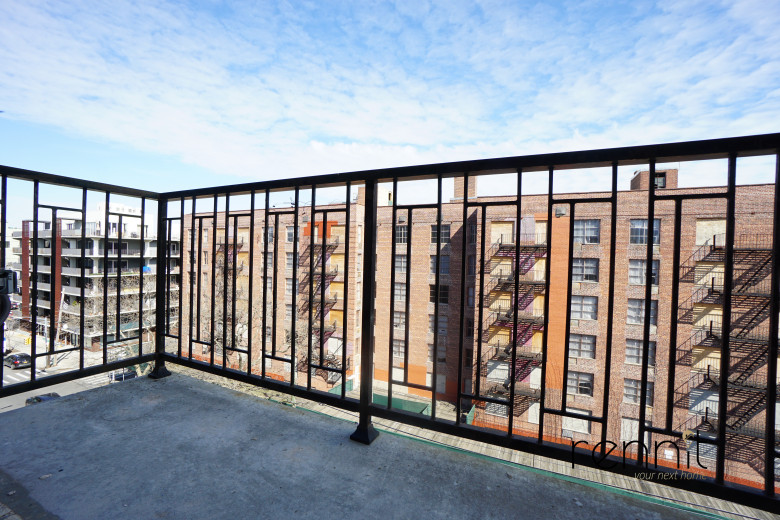 676 New York Ave, Apt 6B Image 2