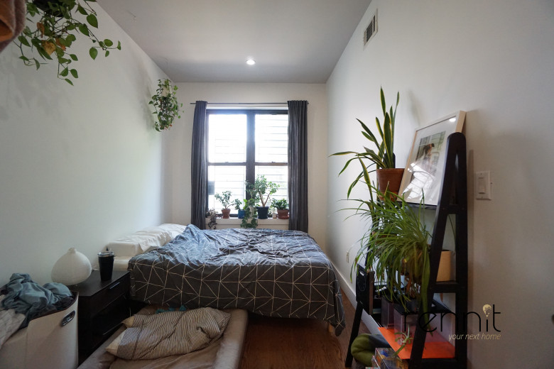 918 Hart St, Apt 1L Image 9