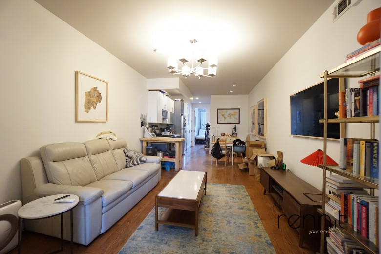918 Hart St, Apt 1L Image 3