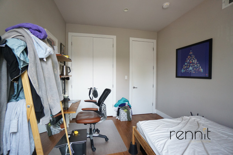 918 Hart St, Apt 1L Image 6