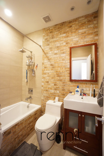 918 Hart St, Apt 1L Image 7