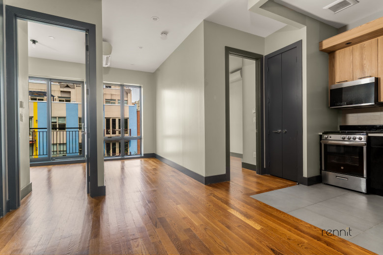 396 S 5th St, Apt 4A Image 1
