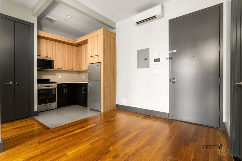 396 S 5th St, Apt 4A Image 2
