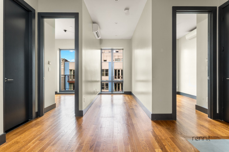 396 S 5th St, Apt 4A Image 3
