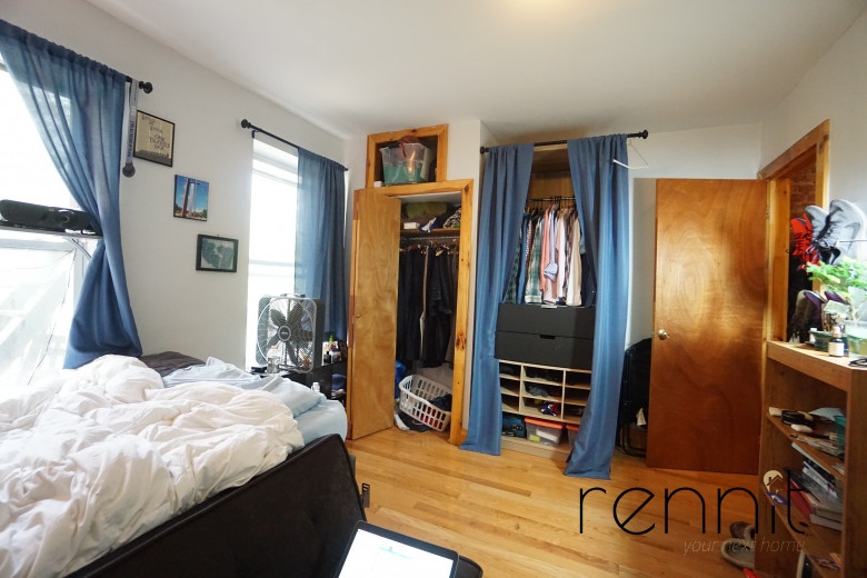 559 St Johns Pl, Apt 3B Image 17