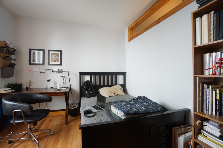 559 St Johns Pl, Apt 3B Image 19